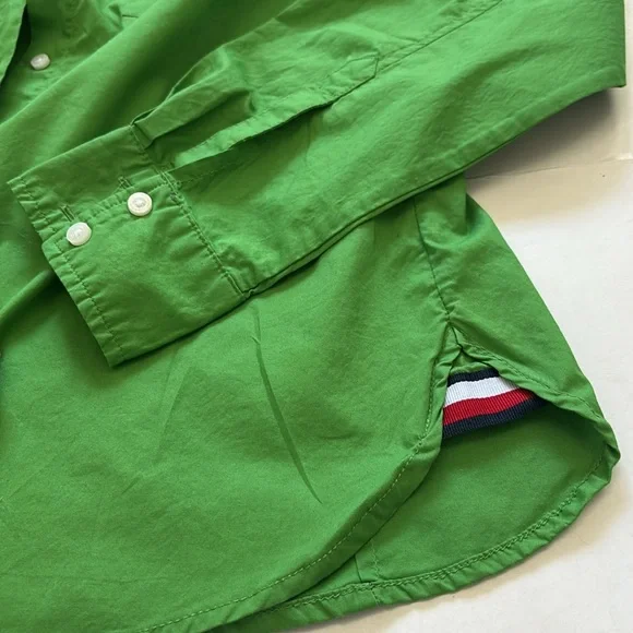 Tommy Hilfiger woman’s Small button down Green Shirt with red white blue accents - Picture 4 of 9